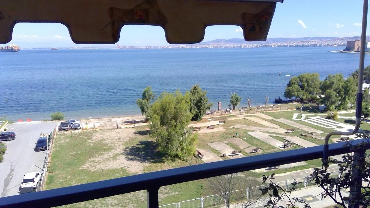 Seafront Family Apartment & Free Parking, The Cruiseflat 테살로니키 그리스